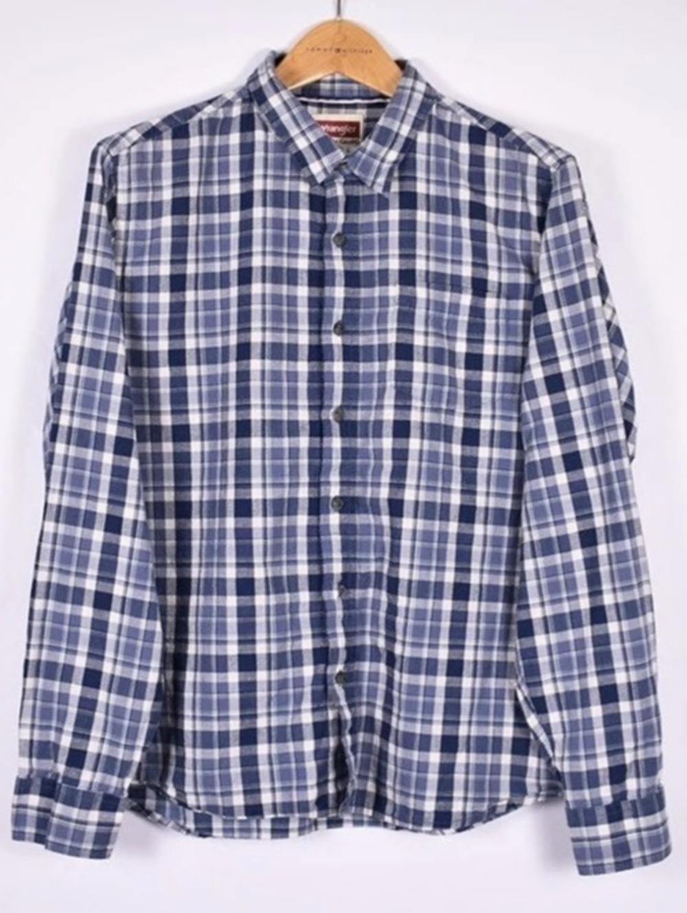 Wrangler Men’s Large Blue Plaid Cotton Button Down Shirt